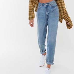 💙SOLD UO BDG High-Waisted Mom Jeans💙
